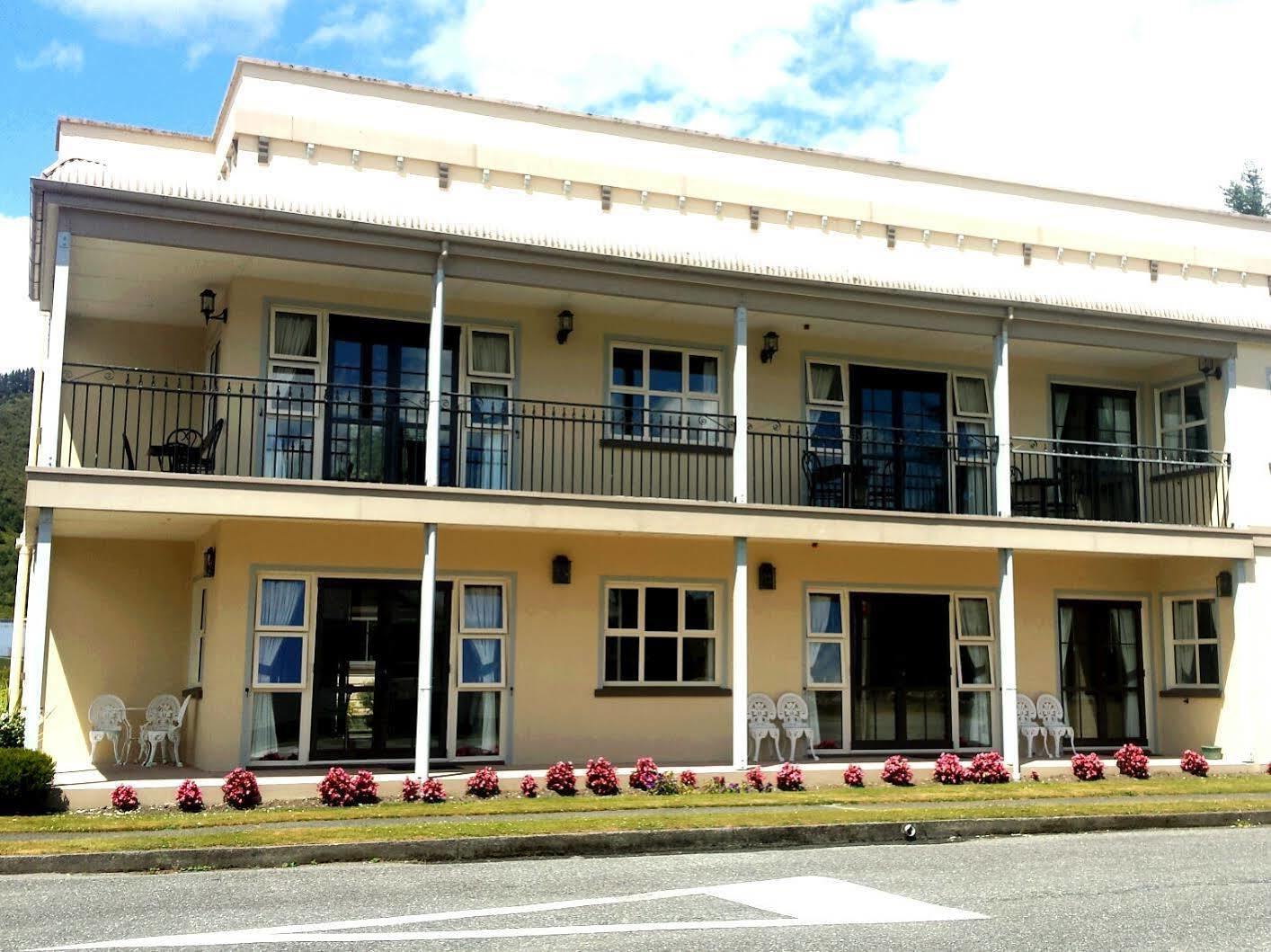 Lantern Court Motel Reefton Eksteriør bilde