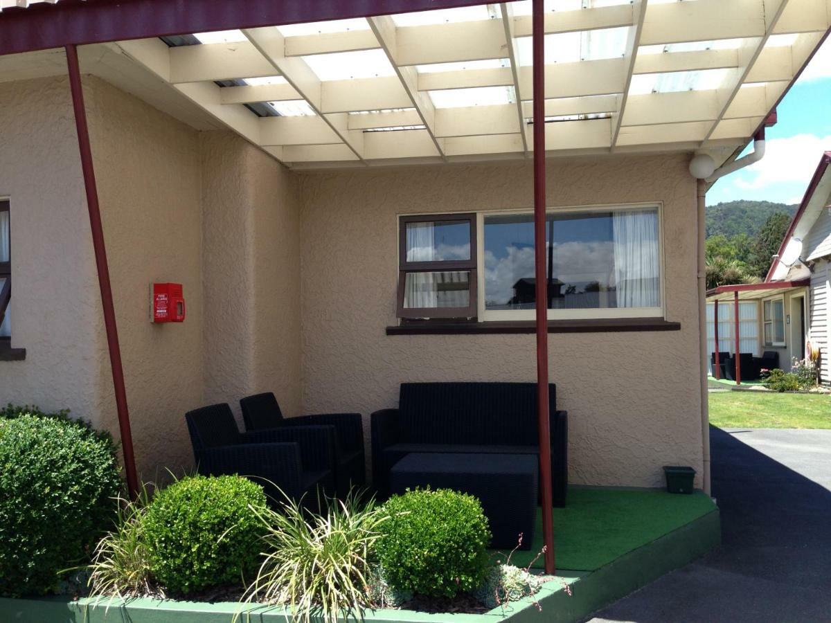 Lantern Court Motel Reefton Eksteriør bilde